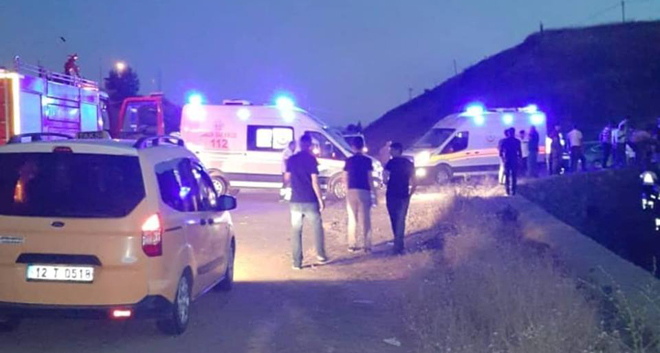 Genç-Bingöl karayolunda kaza: 4 yaralı