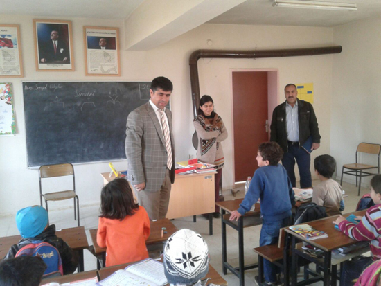 Bozdağ Genç’te köy okullarını ziyaret etti