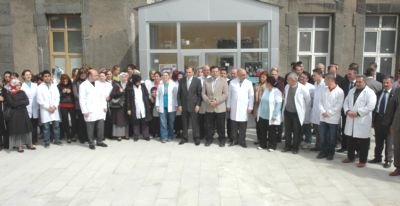 Erzurum’da Sağlık Çalışanlarından “Fatihalı” Protesto