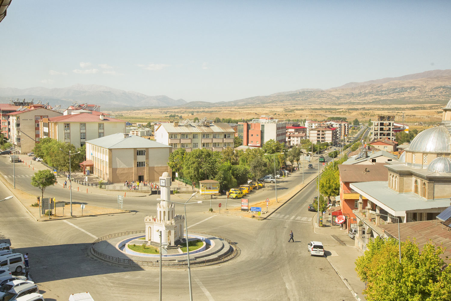 MAHALLEYE TRAFO YETERSİZ KALDI