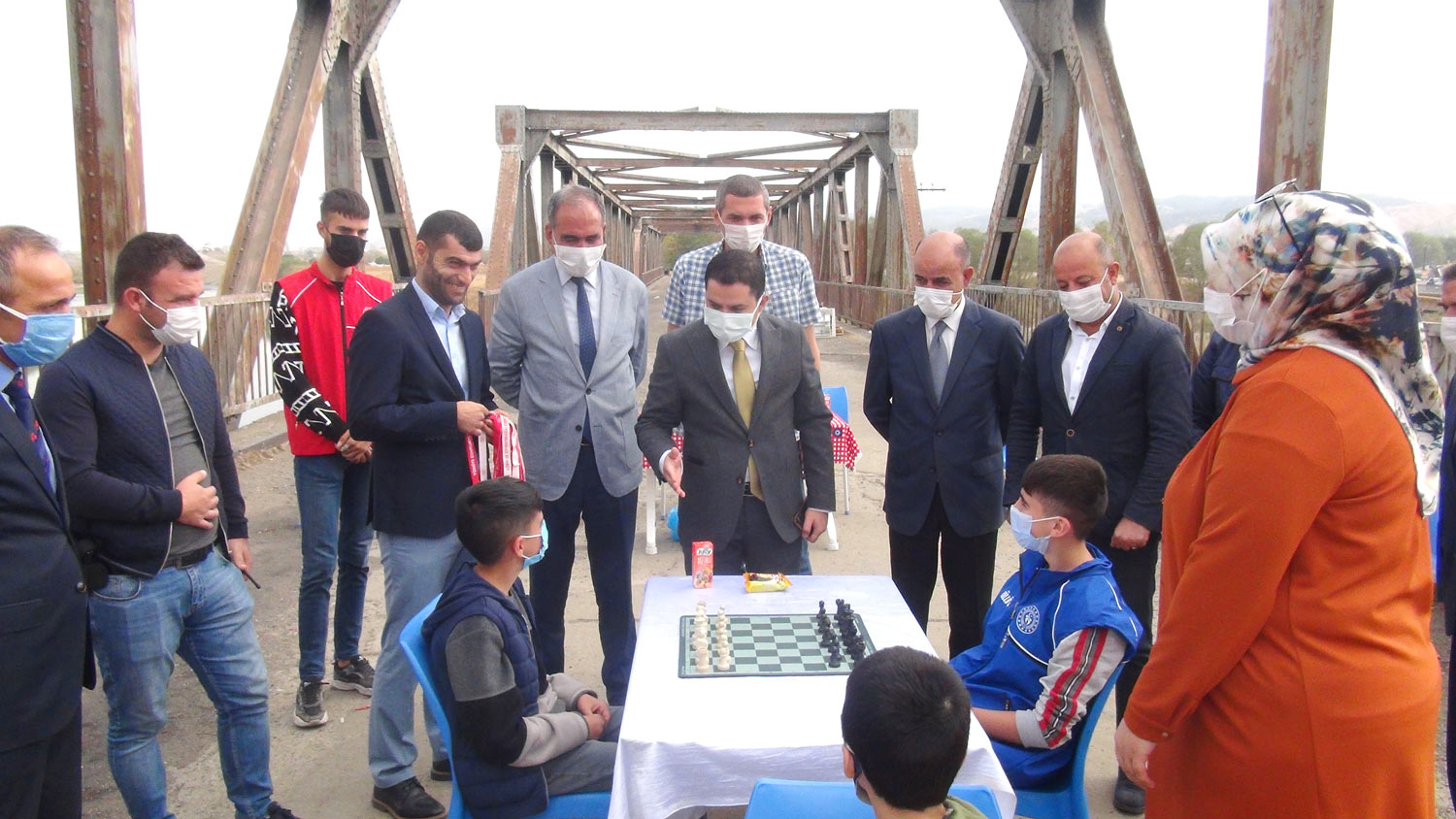 Tarihi Köprüde Satranç Turnuvası (1)