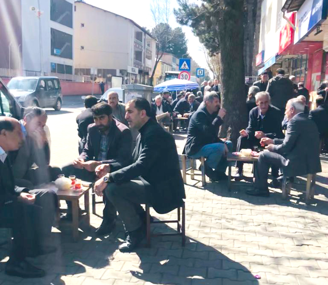 GENÇ’İN AĞIR SANAYİSİ, ORGANİZE KAHVEHANE BÖLGESİ!