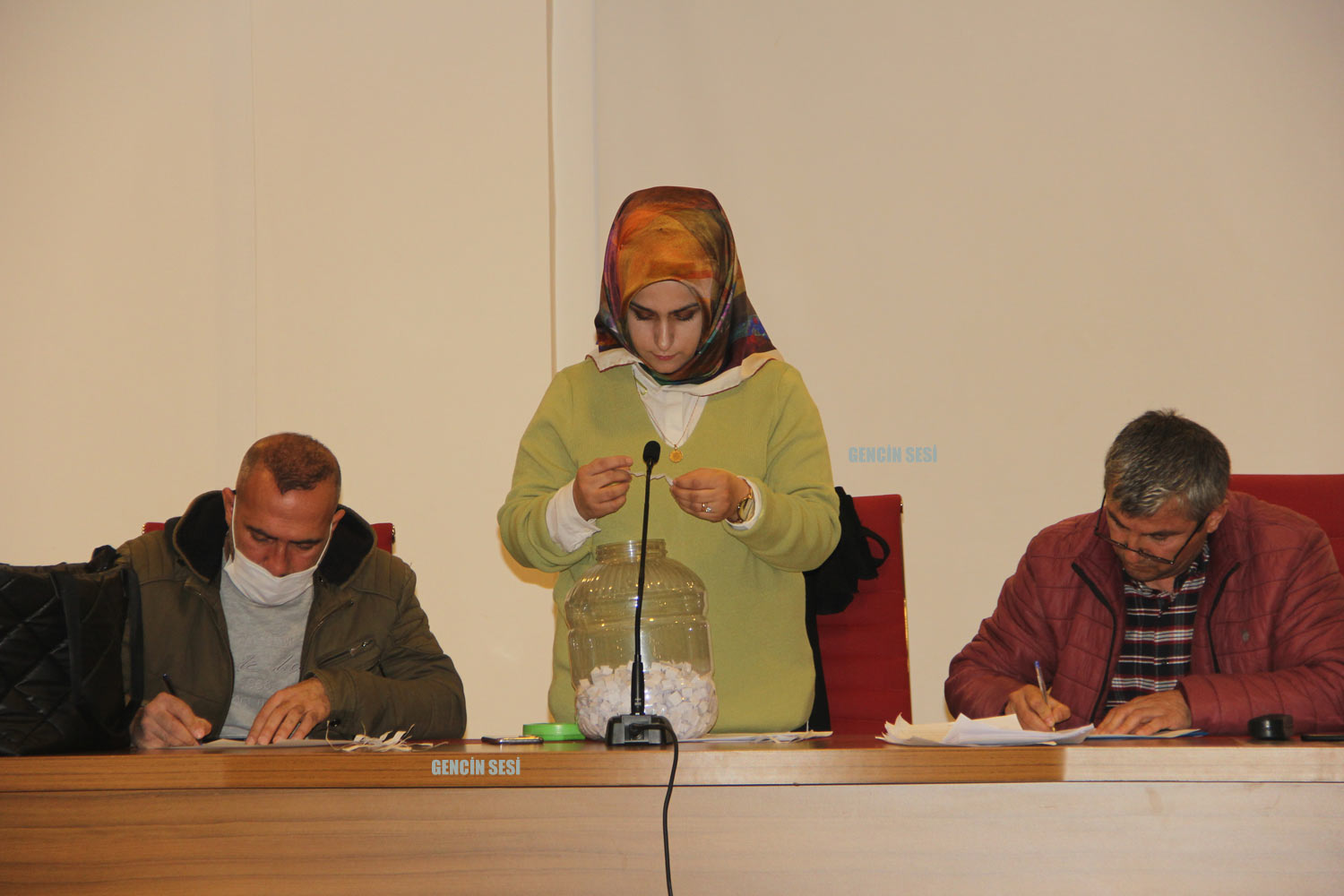 İşçi Alımına 100 Katı Başvuru (1)