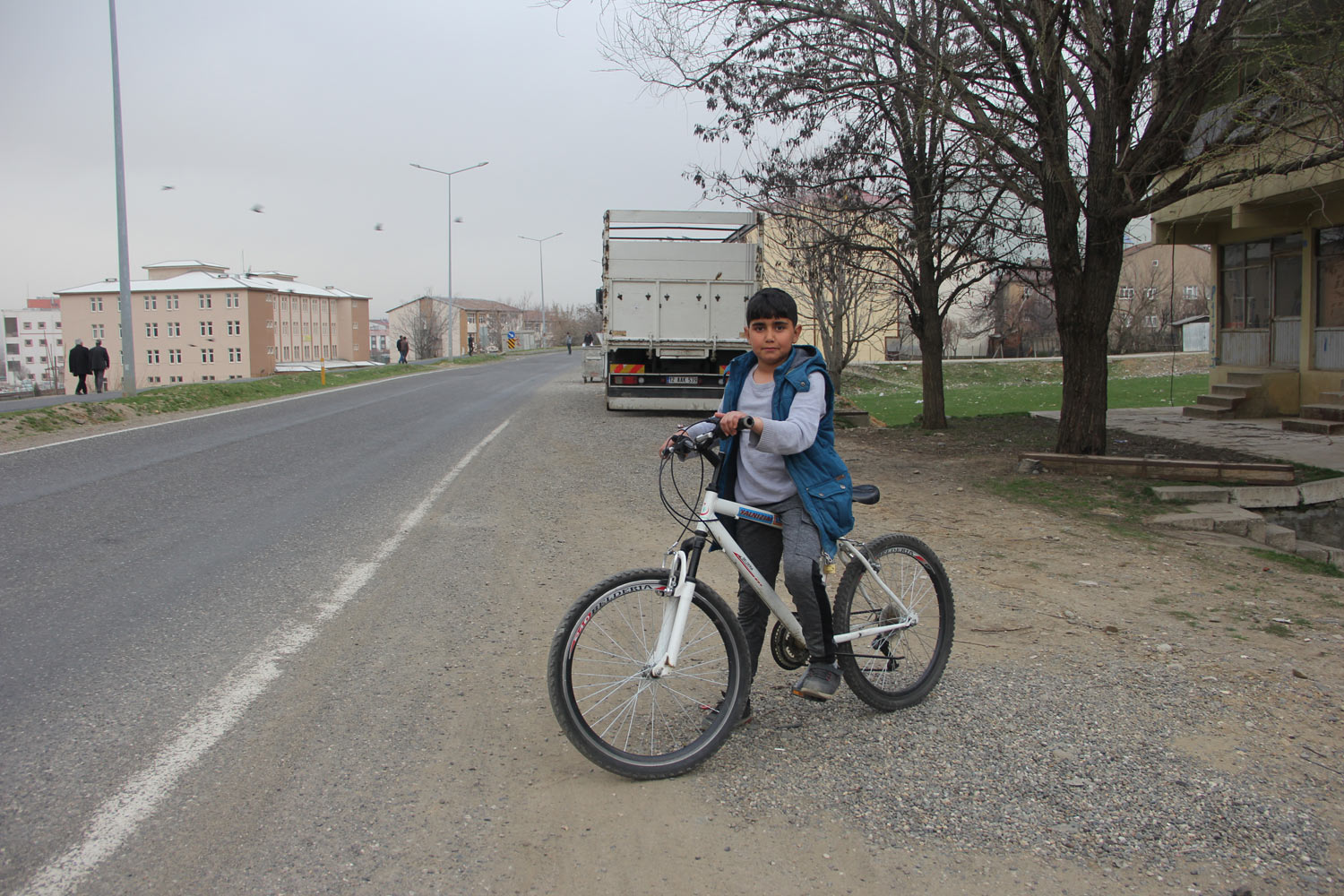 BİSİKLET SÜRMEK İÇİN YOL TALEBİNDE BULUNDU (2)