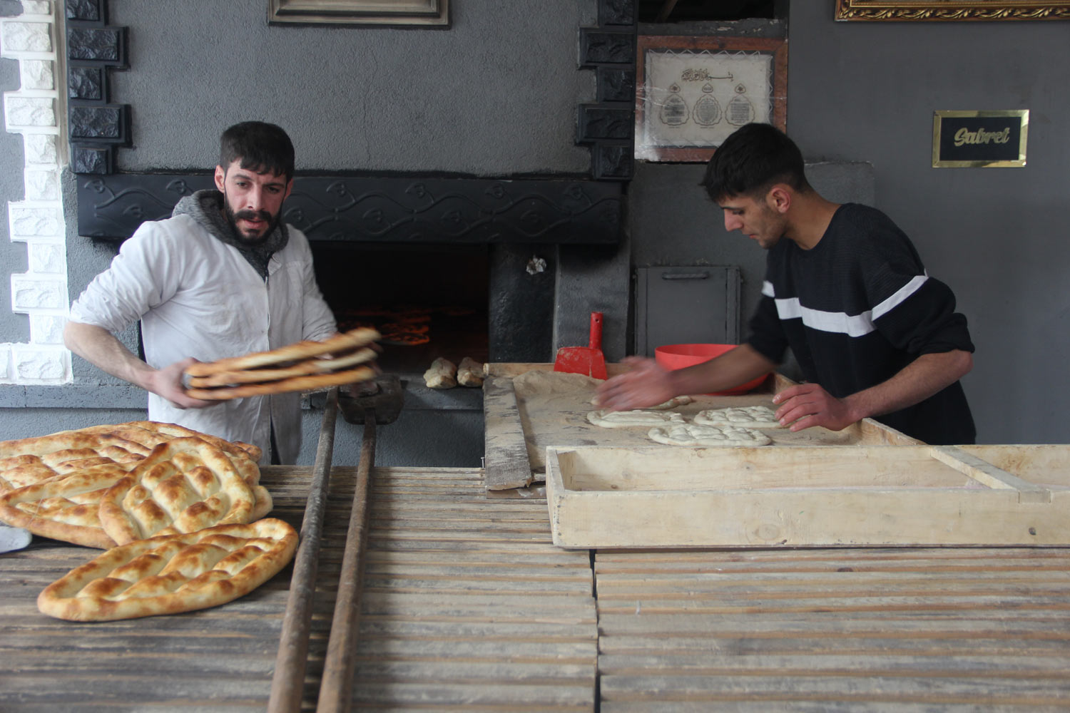 Örnek Fırıncı, 355 Gram Ekmeği 3,5 TL’ye Satıyor (1)