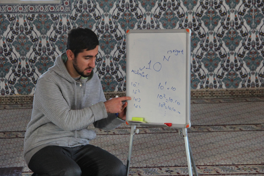 İmam Çelik’in Tayini Köylüleri Üzdü (3)