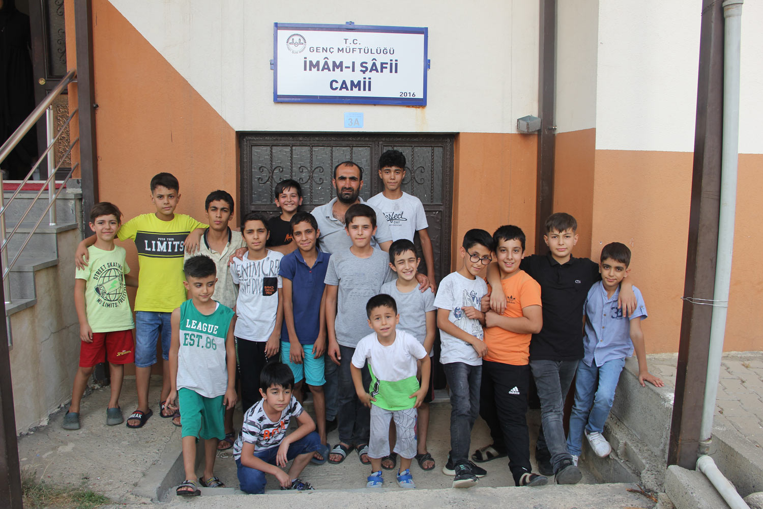 MAHALLE SAKİNLERİNDEN KURS AÇILMAMASINA TEPKİ