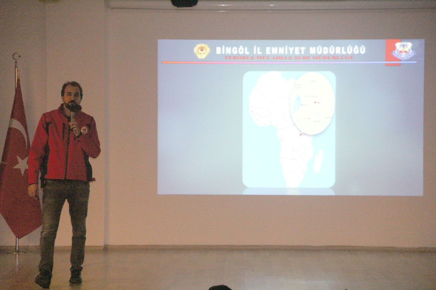 Öğrencilere “Güvenli gençlik, güvenli gelecek” semineri (2)