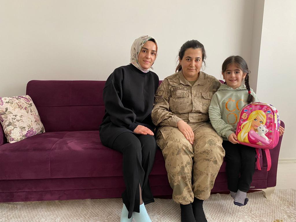 “HER ŞEY İYİ OLACAK, KORKMA KARDEŞİM, YANINIZDAYIZ” (1)