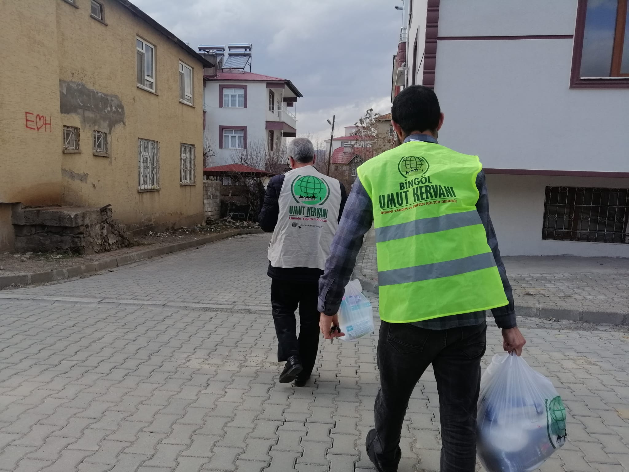 Genç’te Umut Kervanı çalışmalarını aralıksız sürdürüyor (2)