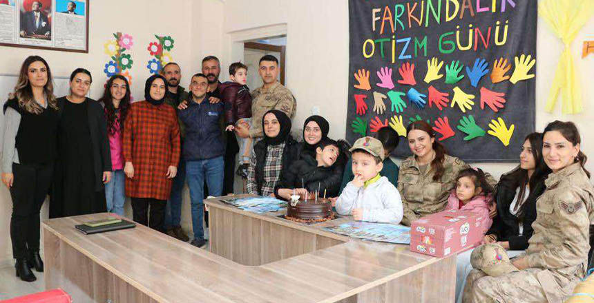 Jandarmadan-ozel-cocuklara-ziyaret