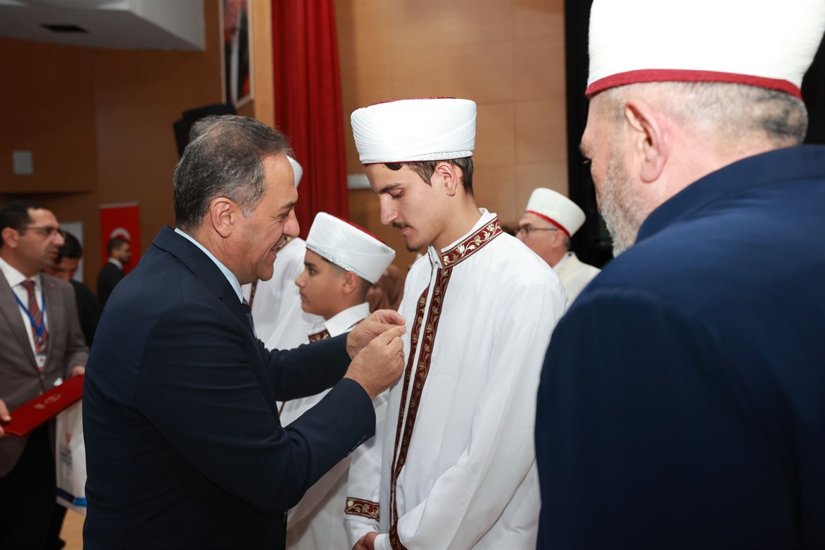 56 HAFIZ İCAZET ALDI (1)
