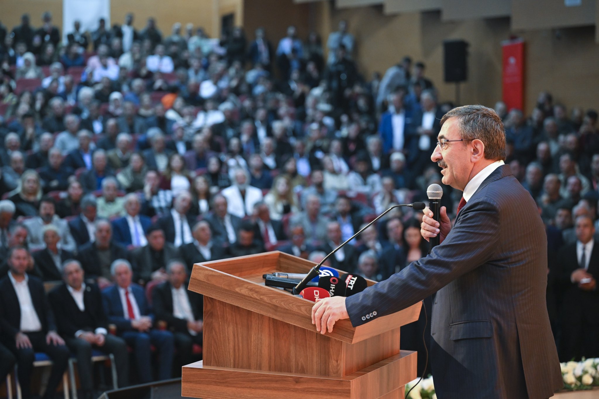 “HEP BİRLİKTE ARI GİBİ ÇALIŞMAYA DEVAM EDECEĞİZ” (1)