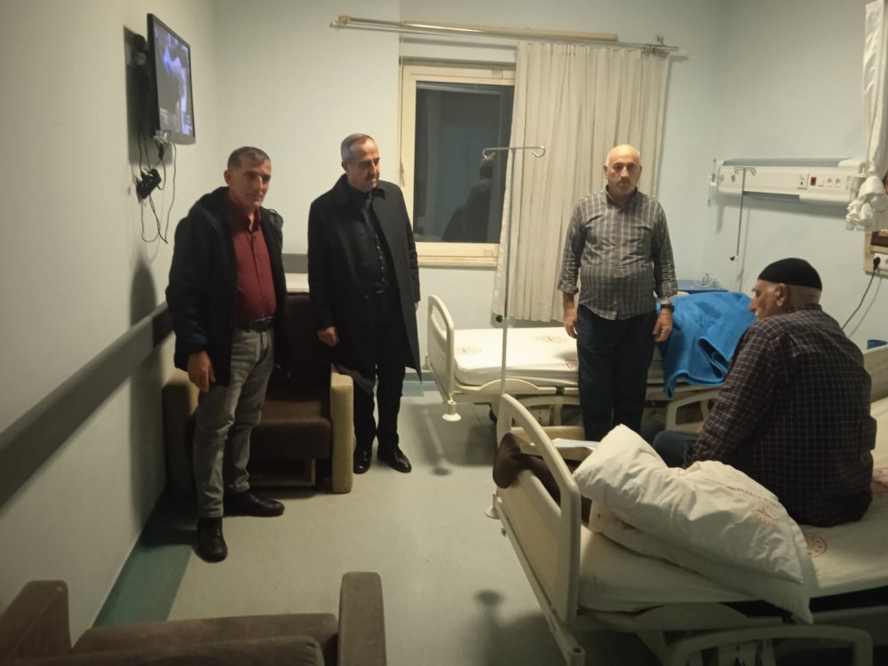 BAŞKAN DİRİK HASTALARA ZİYARET
