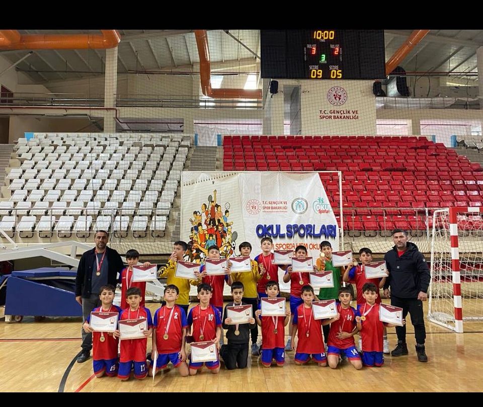 Küçük Hentbolculardan Büyük Başarı