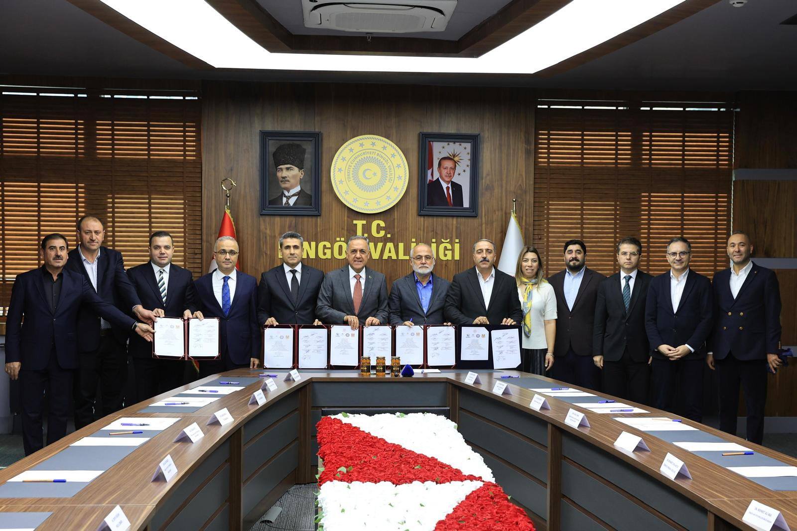 Bingöl Valisi Dr. Ahmet Hamdi Usta