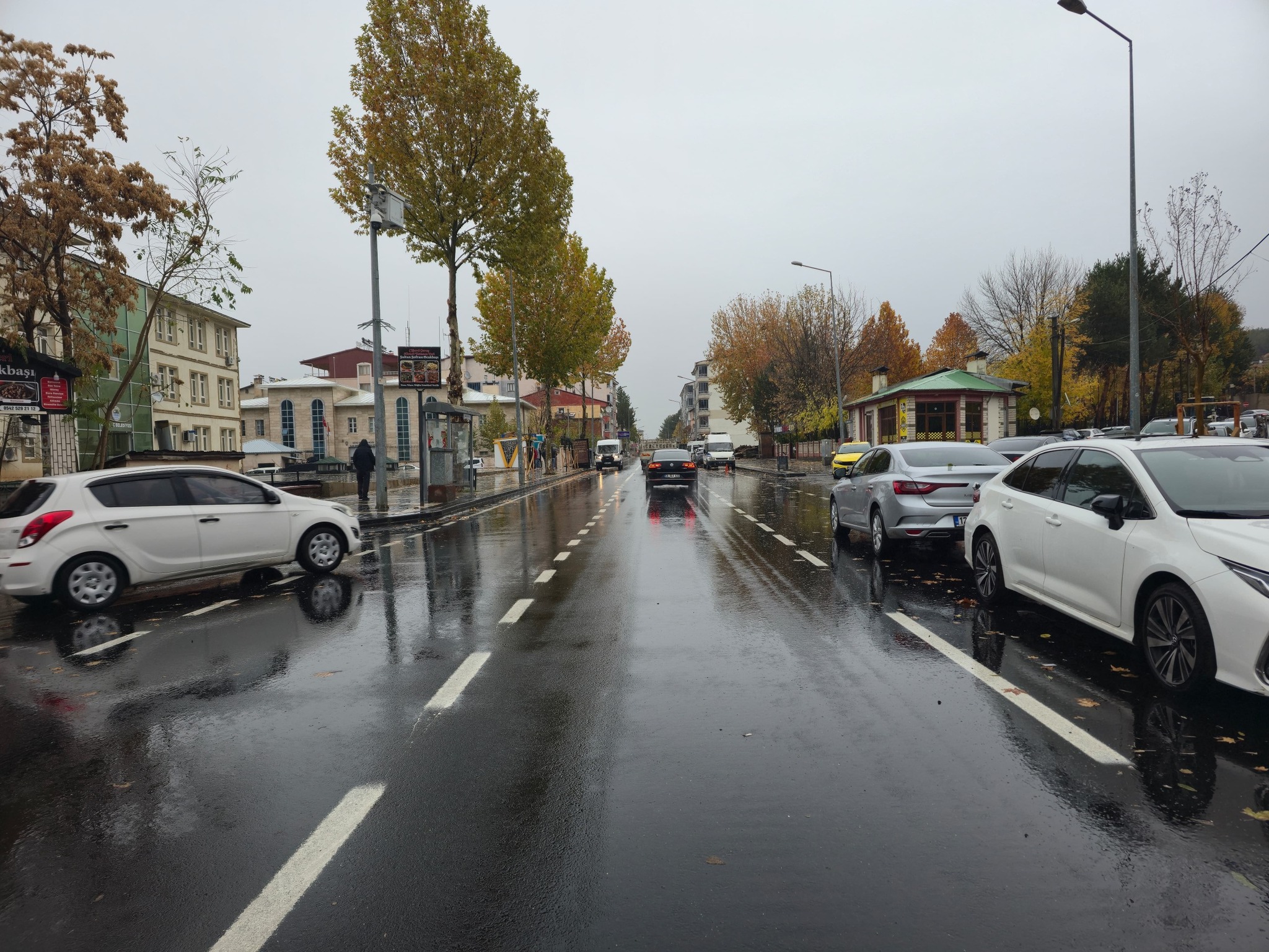 CUMHURİYET CADDESİ ALT YAPI SINAVINI BAŞARIYLA GEÇTİ (1)