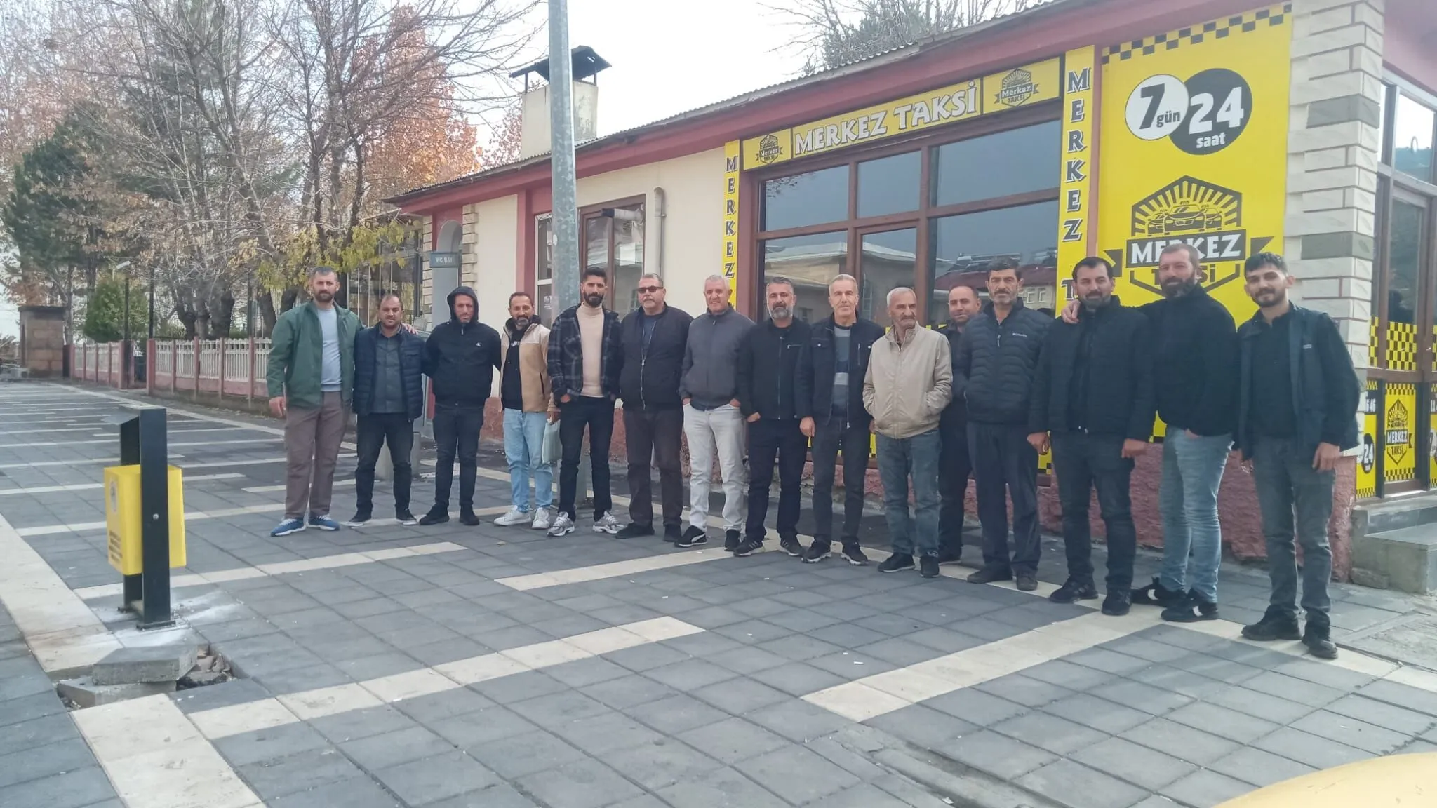 Genç’te taksiciler kontak kapattı