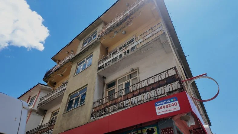 Bingöl’de Yıkılmayan Binalar Suç Odağı Oldu