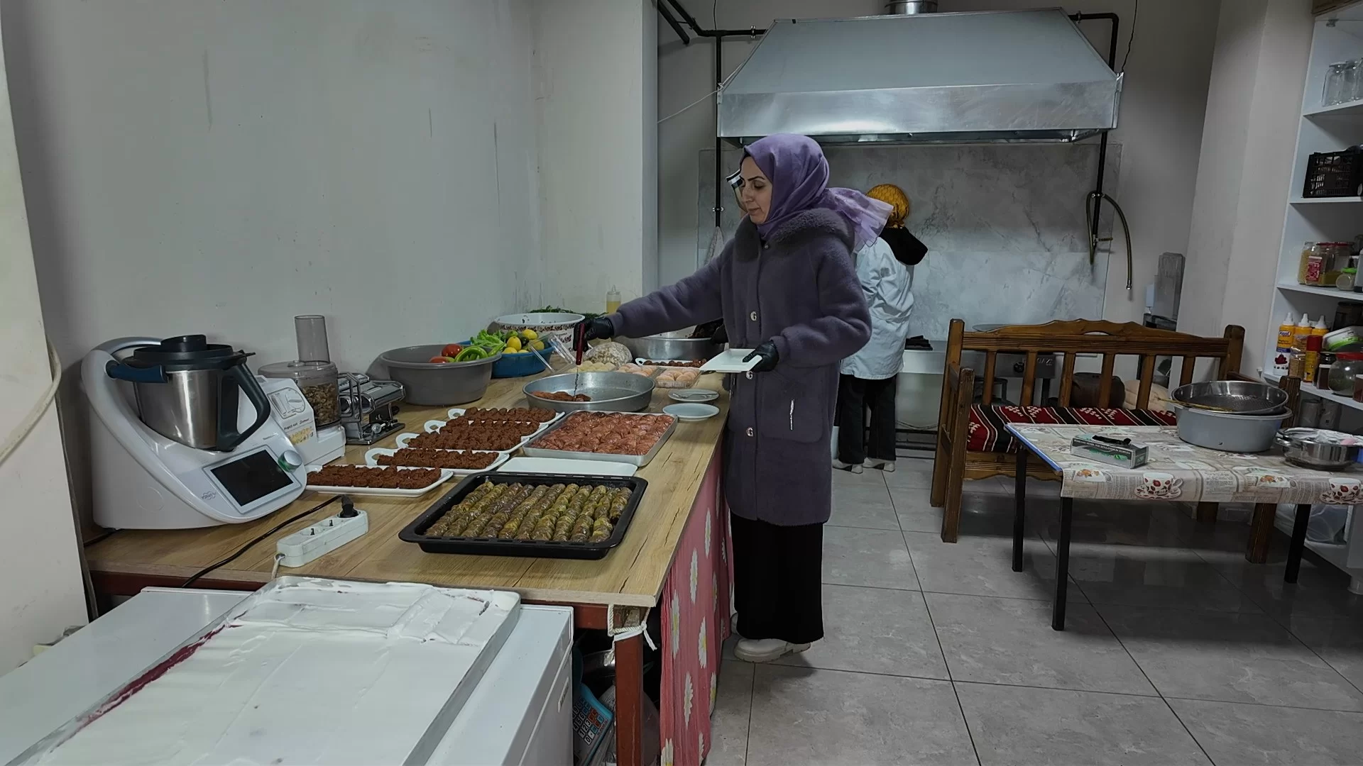 Baklava Açarken Öğrendi, İş Kadını Oldu
