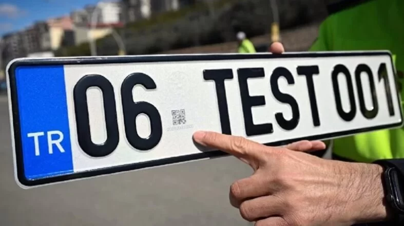 emniyet-genel-mudurlugunden-arac-plakasi-aciklamasi-app-ve-orijinal-plaka-arasindaki-fark-nedir-rulx