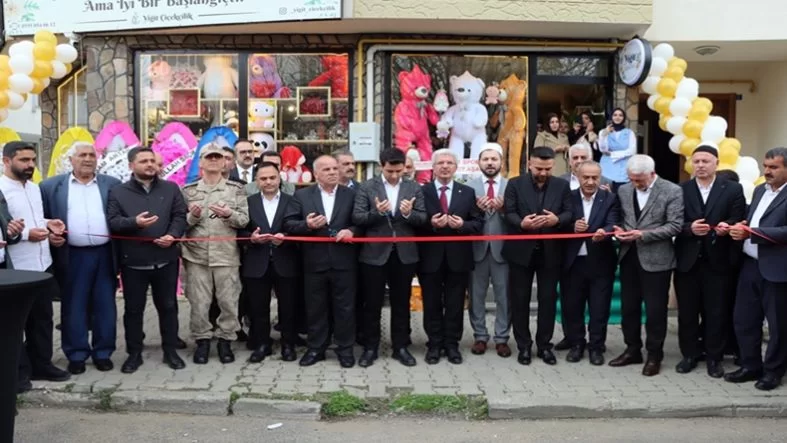 Yiğit Çiçekçilik Dualarla Açıldı