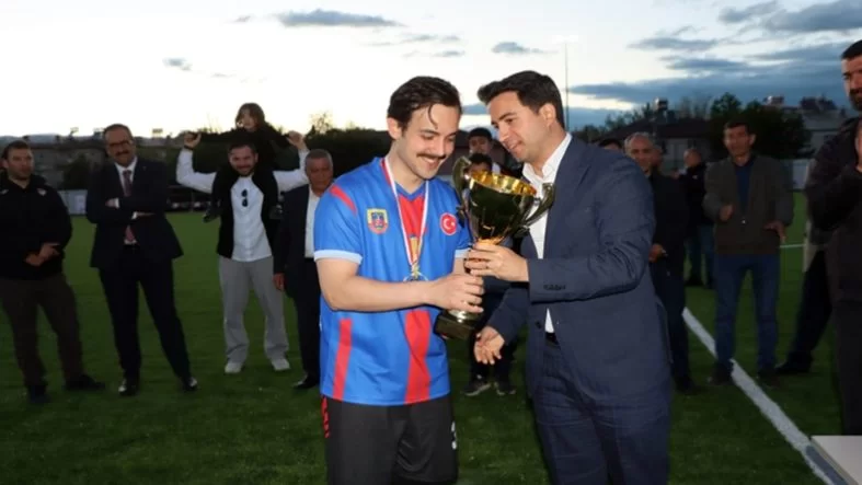 Genç’te Kupanın Sahibi Jandarma Oldu