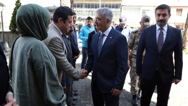 Vali Çelik’ten Genç’e Hayırlı Olsun Ziyareti